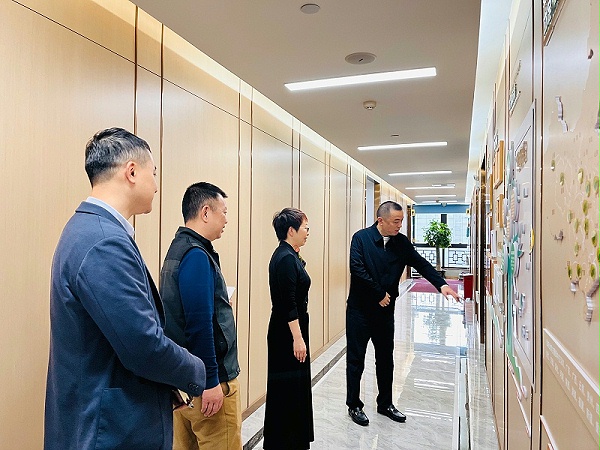 清水河街道党工委书记魏刚带队到华体平台环保走访调研