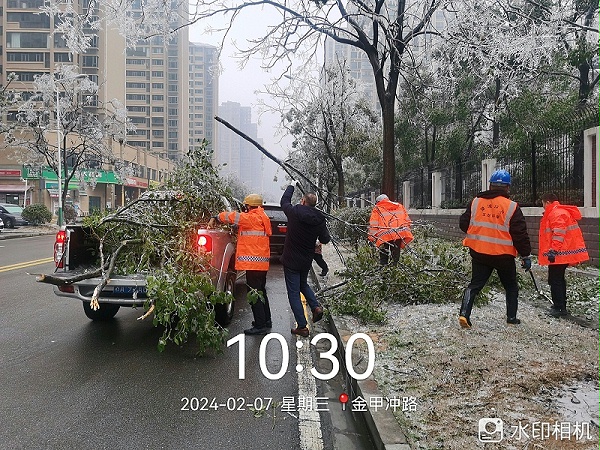 华体平台环保：清冰除雪