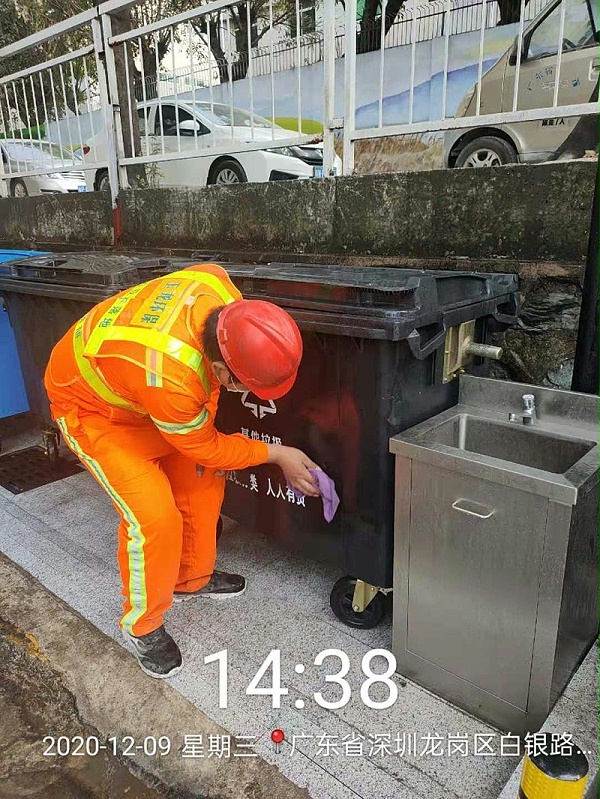 华体平台环保平湖项目现场作业