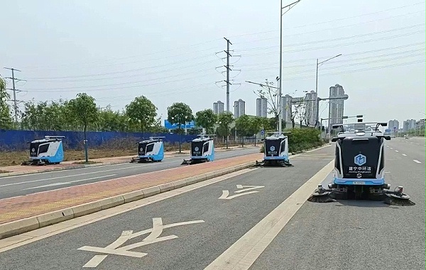 华体平台环保：南宁市启动无人驾驶环卫清扫试点工作