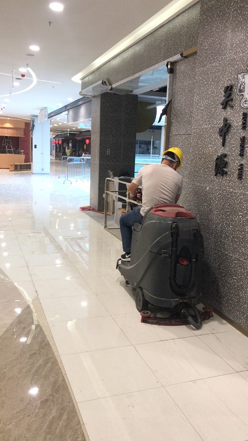 010深圳宝安万达广场开荒-华体平台环保