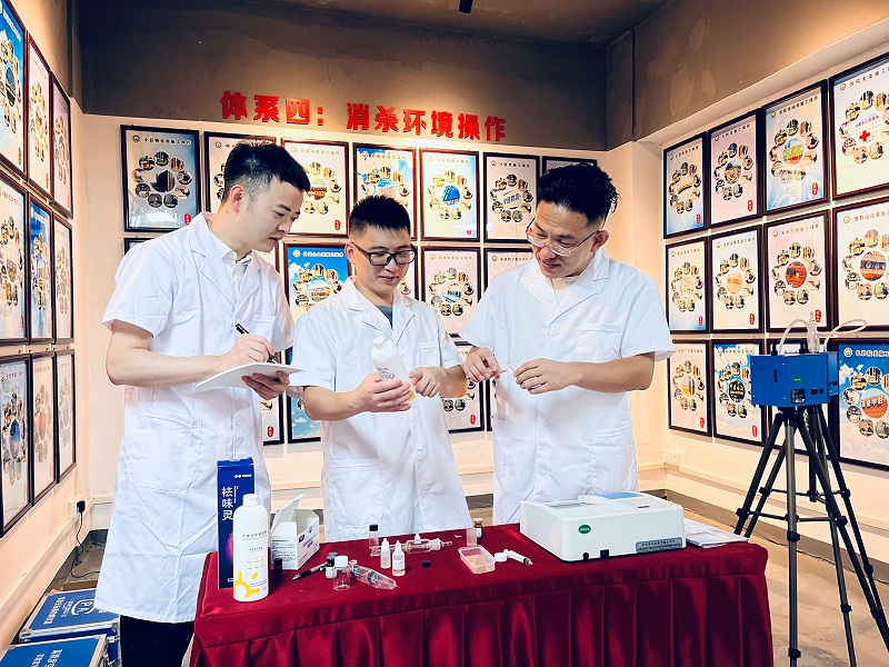 华体平台环保：消毒团队